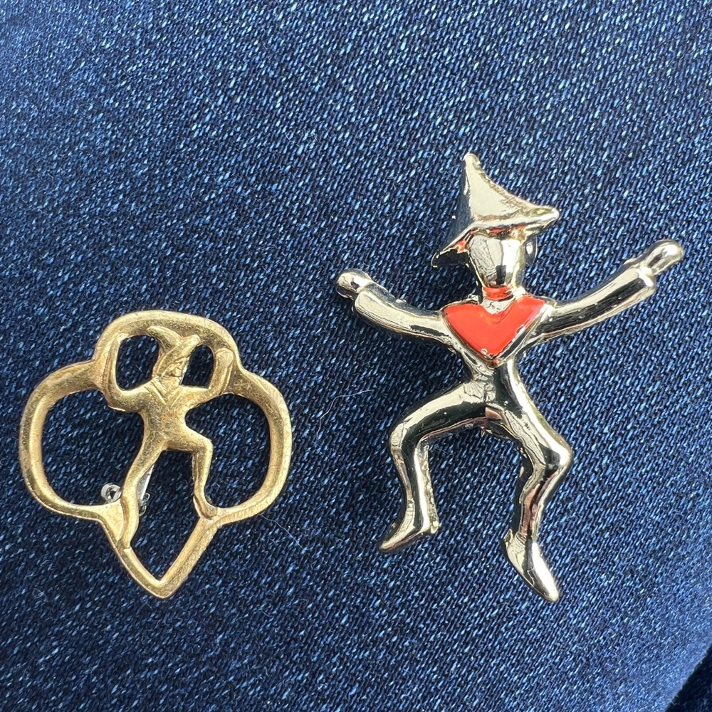 Girl Scout Brownie vintage pin set.